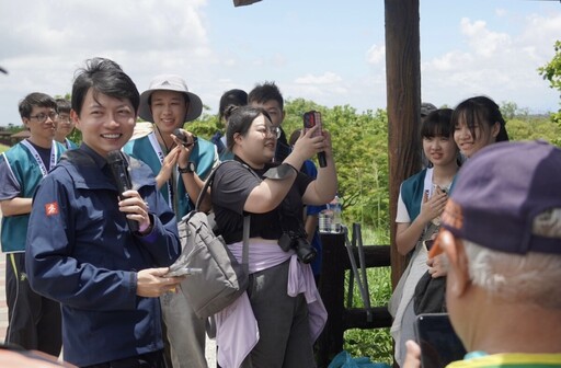 世界海洋日響應行動 林楷軒領軍青年志工林園淨灘164公斤垃圾