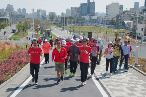 走跑高雄2.0掀運動熱潮 侯尊堯局長親抽壓軸大獎得主揭曉