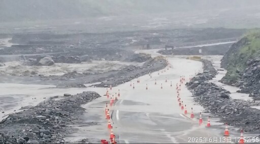 荖濃溪暴漲沖毀便道 台20線勤和至復興路段中斷 所幸預警封閉無人傷亡