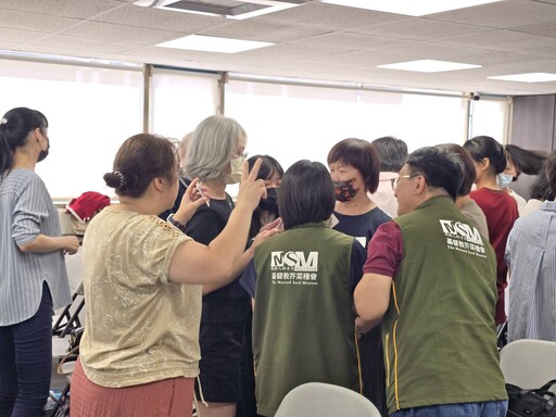 高雄12區志工攜手出發 芥菜種會打造社區助人守望網