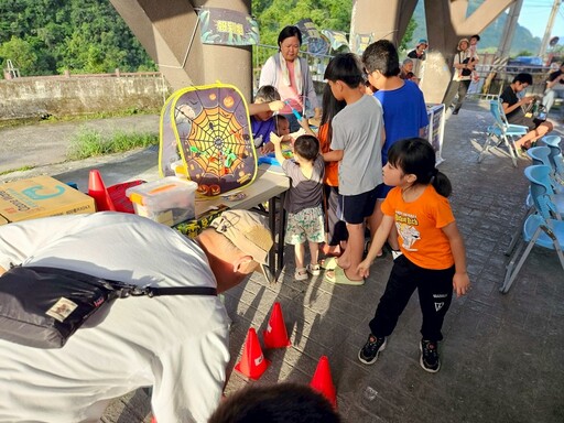 「螢火蟲電影院」《我想和你在一起》 花蓮秀林銅門場映照部落親情與夢想