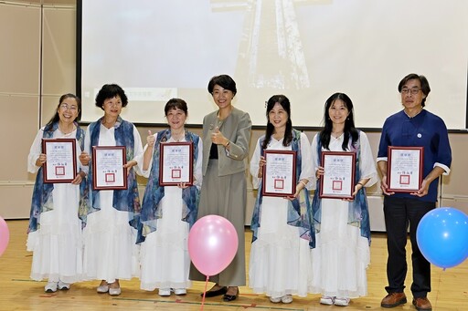 草屯場關懷退休公教人員座談會人氣旺 許縣長到場祝福