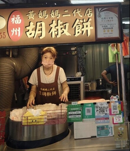 夏夜南機場：在煙火人間尋一口家鄉味／丁倩