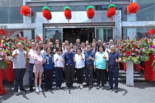 長怡國際嘉義旗艦店開幕 黃敏惠歡迎企業投資嘉市