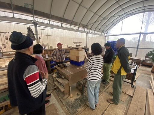聖約翰科大攜手都市蚓農 廚餘養耕循環農夫培訓孕育再生希望