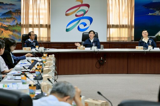 高雄打造智慧燈塔 陳其邁攜手18所大學推AI人才與高齡健康