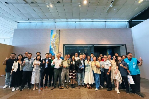 科博館《鯨掘》一窺清修中的巨大鬚鯨化石