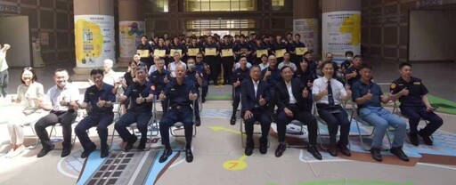 嘉市警打詐有成 昇樺食品吳裕田董事長贈滴雞精