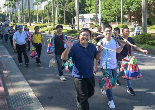 挑擔走天下：在臺北看見客家魂／丁倩