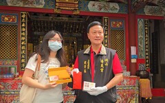 祈求「好孕」夯翻天！壽天宮金鏟子首日大發送 信眾湧入求子人潮