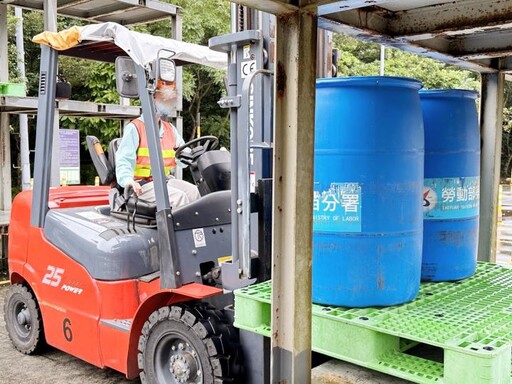 桃分署在桃園女子監獄開辦堆高機實務班 助考取證照銜接職場
