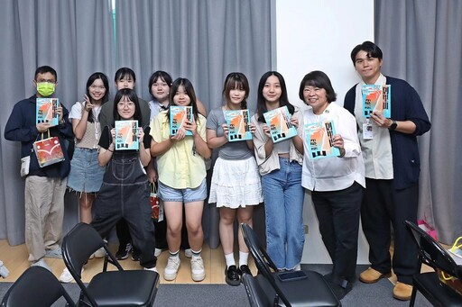 《阿里山不是一座山》新書發表 用畫作與文字傳承阿里山故事