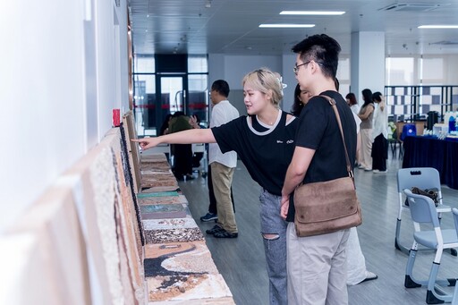 廈門首辦岩彩畫研修班結業式 創研中心發展研討會同時舉行