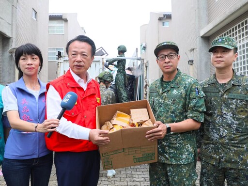 國軍馳援災區 翁章梁感謝弟兄挺身而出助善後