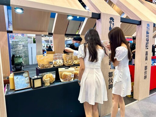 嘉縣「鄒伙呷」強勢登場2025台灣美食展 高蕾雅代言開箱