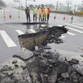 豪大雨重創嘉縣 山區道路毀壞台1線水上路段道路也下陷成大坑洞