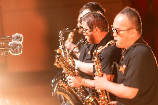 伊甸喜樂合唱團成軍40年 「除了愛，我一無所有」音樂會感動獻唱