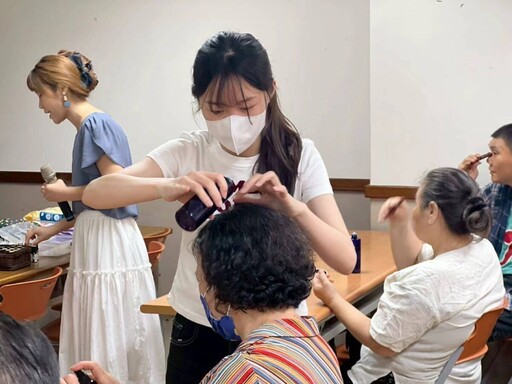 專業暖心雙驅動 崇仁醫護美容保健科x啟智協會用技術撫慰弱勢身心