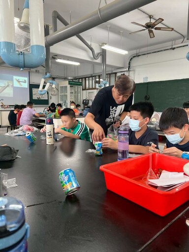 高市全民科學週科學實作營開跑 展開科學動手做實作與探索體驗
