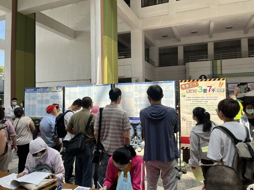逾千人求職湧進 高市勞工局徵才活動媒合率近52%
