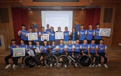 「2025自由車協會年度記者會」登場！12國手、外籍教練亮相 授旗出征亞洲盃