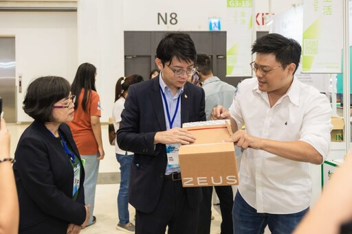 青年局攜手在地青創 2025亞灣新創嘉年華點燃高雄創業動能