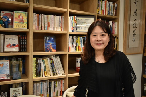 白杖女孩現身感動全場 謝宜珍新書《活出更高版本的自己》分享會溫暖登場