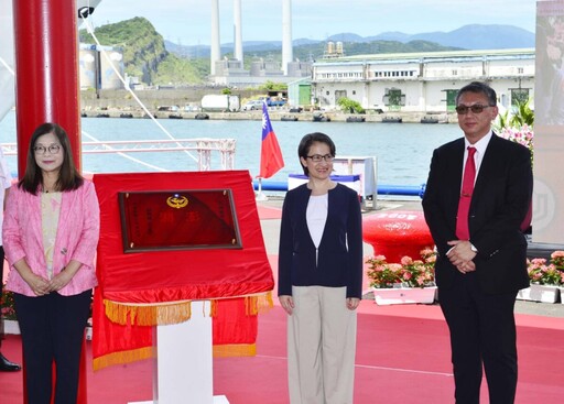 台船雙艦同慶！花蓮艦交船、澎湖艦下水 海巡戰力再升級
