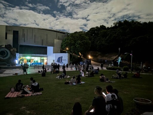 南瀛天文館直播月全食60萬人線上共賞 9月土星衝再續天文盛宴