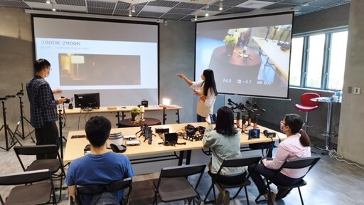 網路當紅!AWS生成式AI工作坊首登高雄 青年局K-TV帶動產業數位轉型