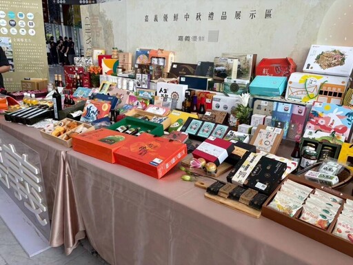 柿界精品躍升故宮 番路鄉農會柿果子冰淇淋榮登嘉義優鮮×故宮聯名系列