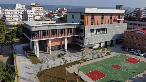 荒廢20年變身全齡照顧場域 員林衛生所暨長照衛福大樓啟用