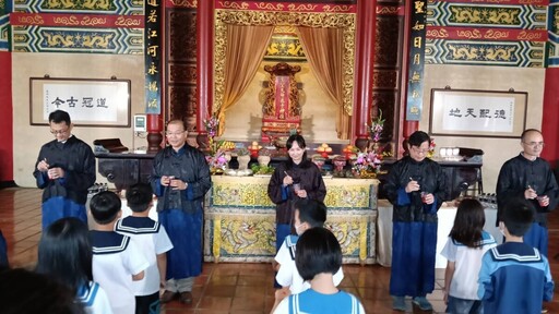 旗山孔廟舉行祭孔典禮 學子齊聚祈願尊師重道