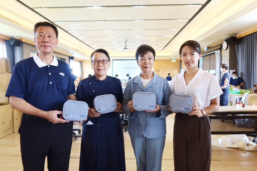 中美醫藥攜手慈濟捐贈健康隨身包助力花蓮災後救援行動