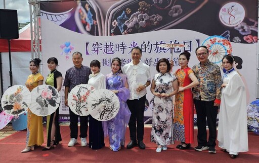 桃園文昌宮「旗袍日」登場 市府振興商圈期舊城現新風貌