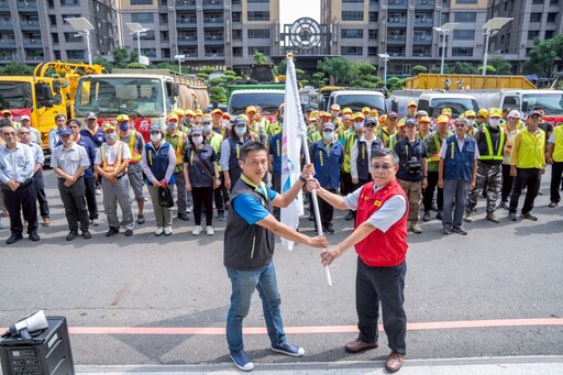 同島一命!高雄百人團隊機具齊發 援團隊馳援花蓮災後重建