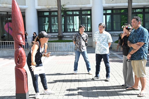 星空羅盤雕刻柱Pou Haere贈臺東！南島航海文化連結擴散世界推廣航海文化