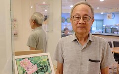 從聽診器到畫筆 宋茂林醫師「釉上彩瓷繪」傳遞生命熱情