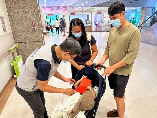空軍士官家屬車禍療養 臺東軍服站慰問關懷