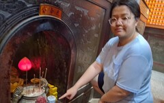 土庫鳳山寺虎爺公發爐提醒：供品宜以「虎爺專用」為主 寵物護佑事蹟再添一筆