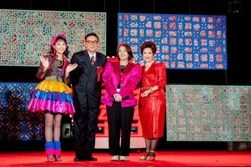 勝利星村喜宴開席 舞台劇《星村有喜事》縣長周春米驚喜客串添亮點