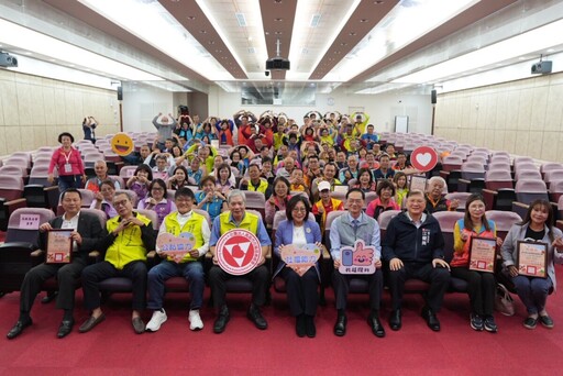 400萬物資暖進1866戶!議會送暖15年 一桌桌都是高雄人的愛