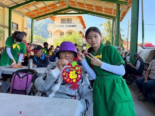 女童軍歲末敬老關懷活動體驗營 南投溫情登場