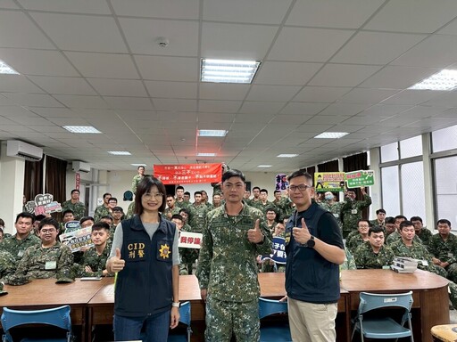 警方入營揭詐騙陷阱與酒駕風險 官兵頻點頭:這真的會發生