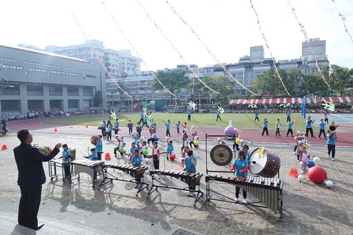 嘉市宣信國小69週年校慶 黃敏惠獻上祝福