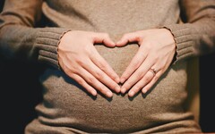 勞動部研訂移工懷孕指引：含避孕到生育資源