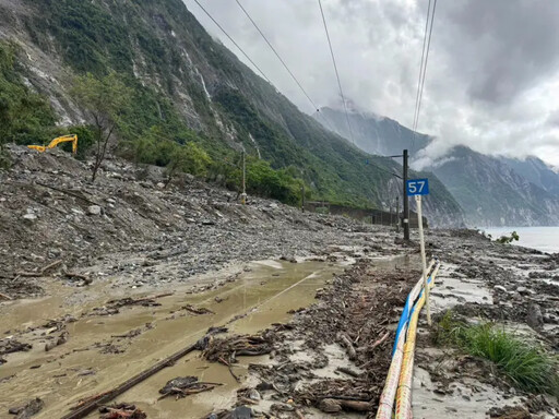 蘇花鐵公路交通中斷 民航局協調加班機疏運