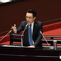 開議在即 他搶先喊：52藍＋8白團進團出