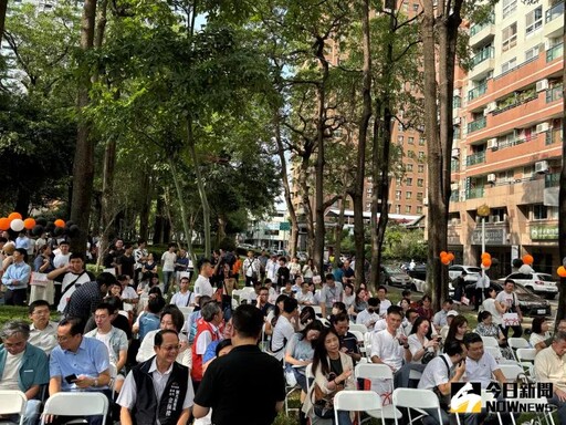 「人人好餐飲商學苑」首創陪跑制