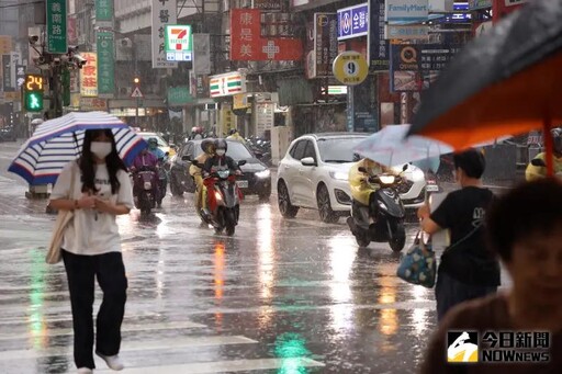 雷雨轟炸！嘉義機場15點30分起暫停地面作業